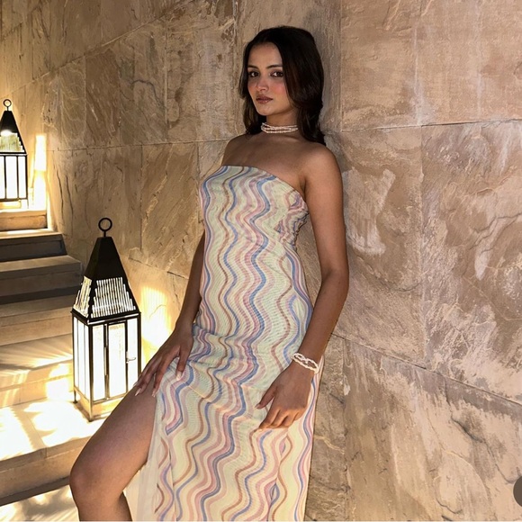 Size Medium | Zara | Strapless Tulle Dress - Picture 9 of 14